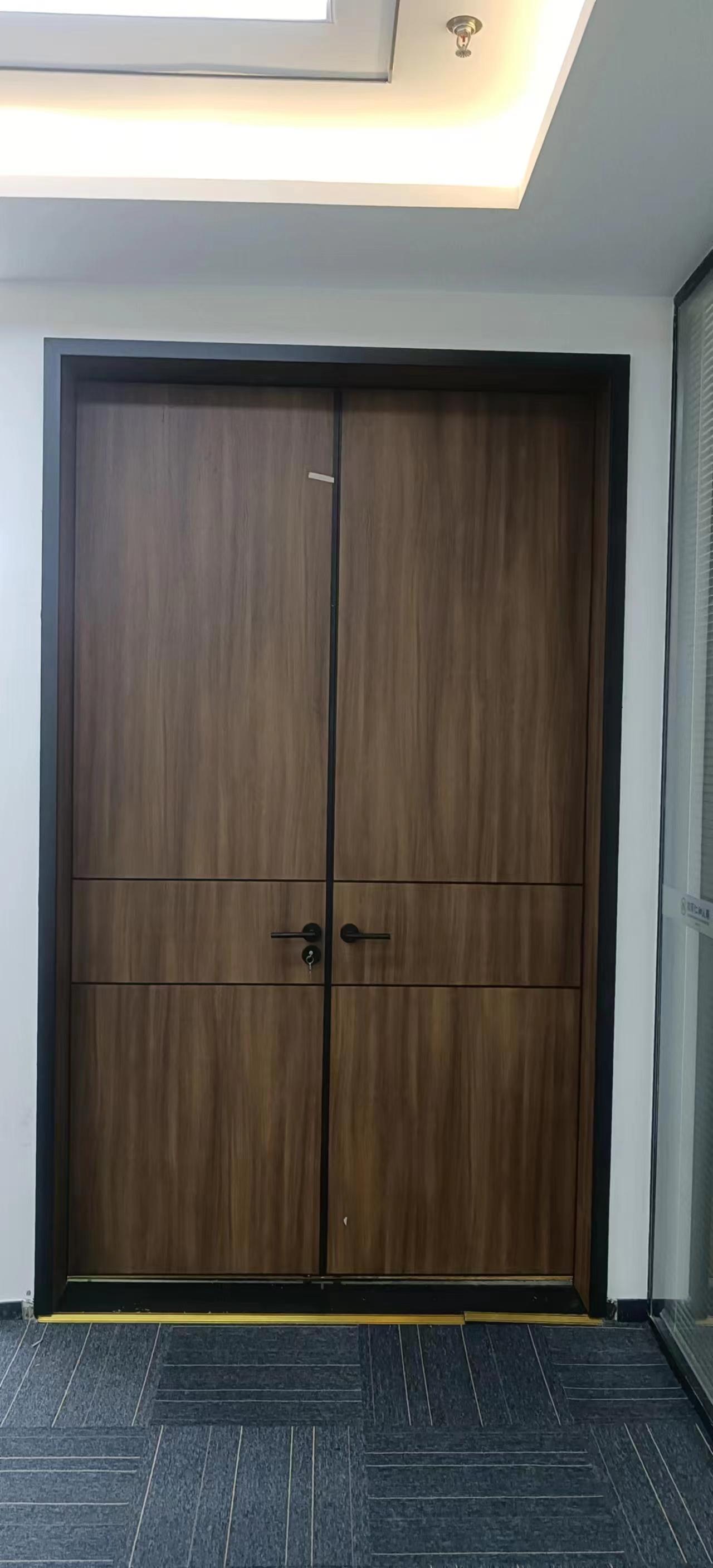 双开门+超高门腰线